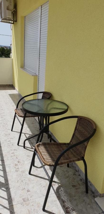 Apartmani Milutin Brodarica  Exterior foto